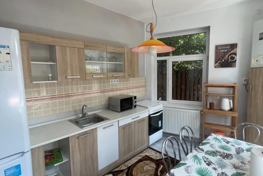 90929e82-dedc-455c-96e8-a99a4b321ff6